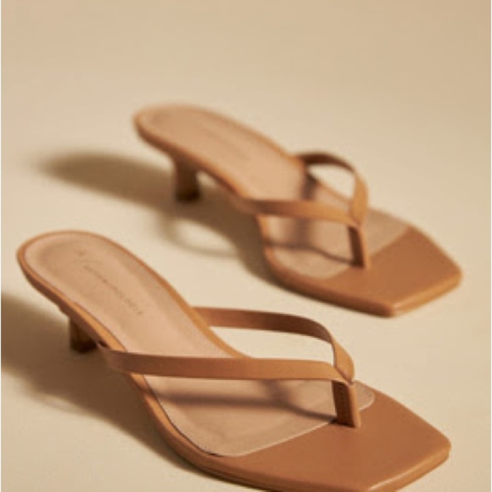 BY ANTHROPOLOGIE Thong Kitten Heels Flip Flop